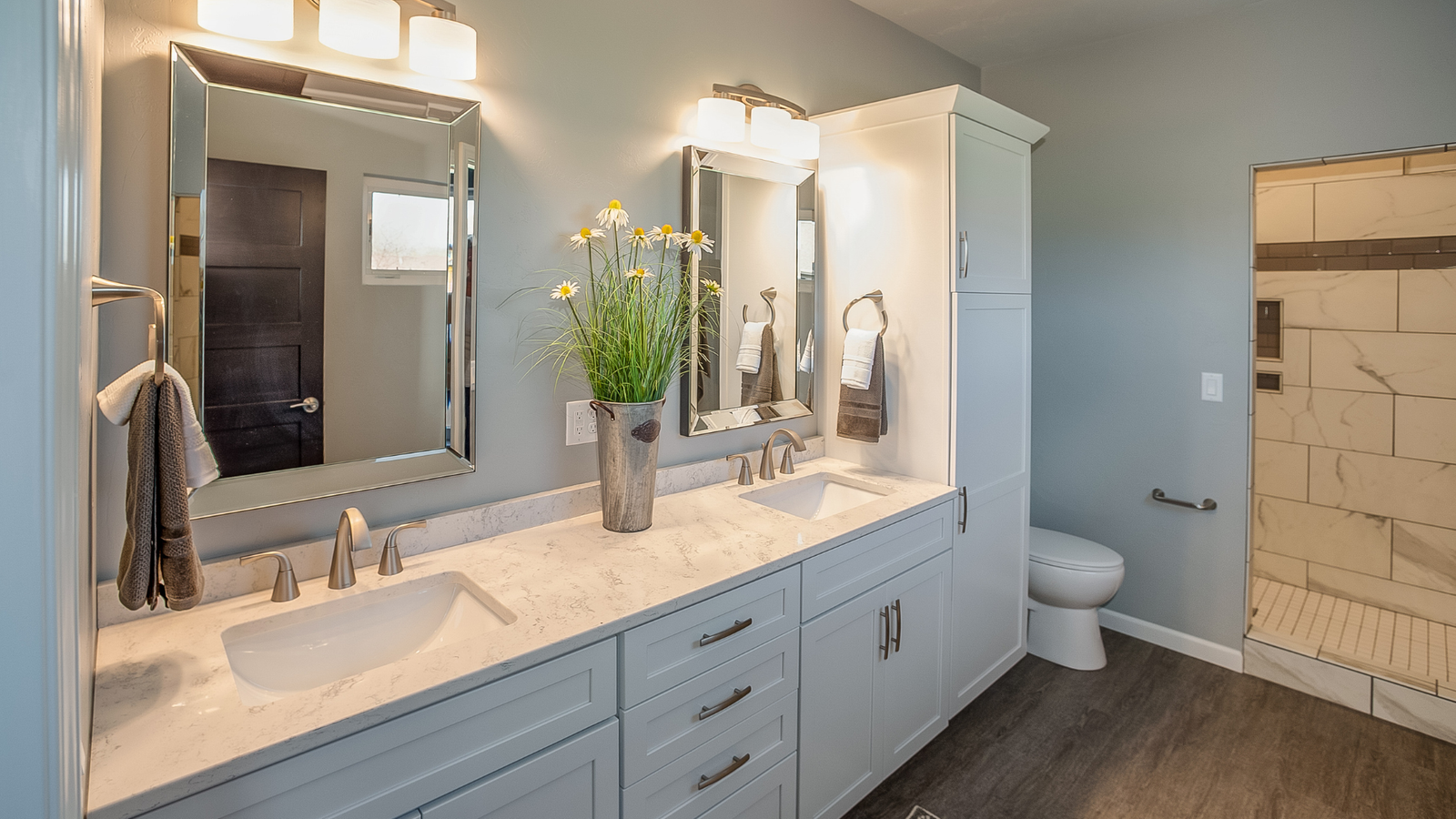 Bathroom vanity with plants